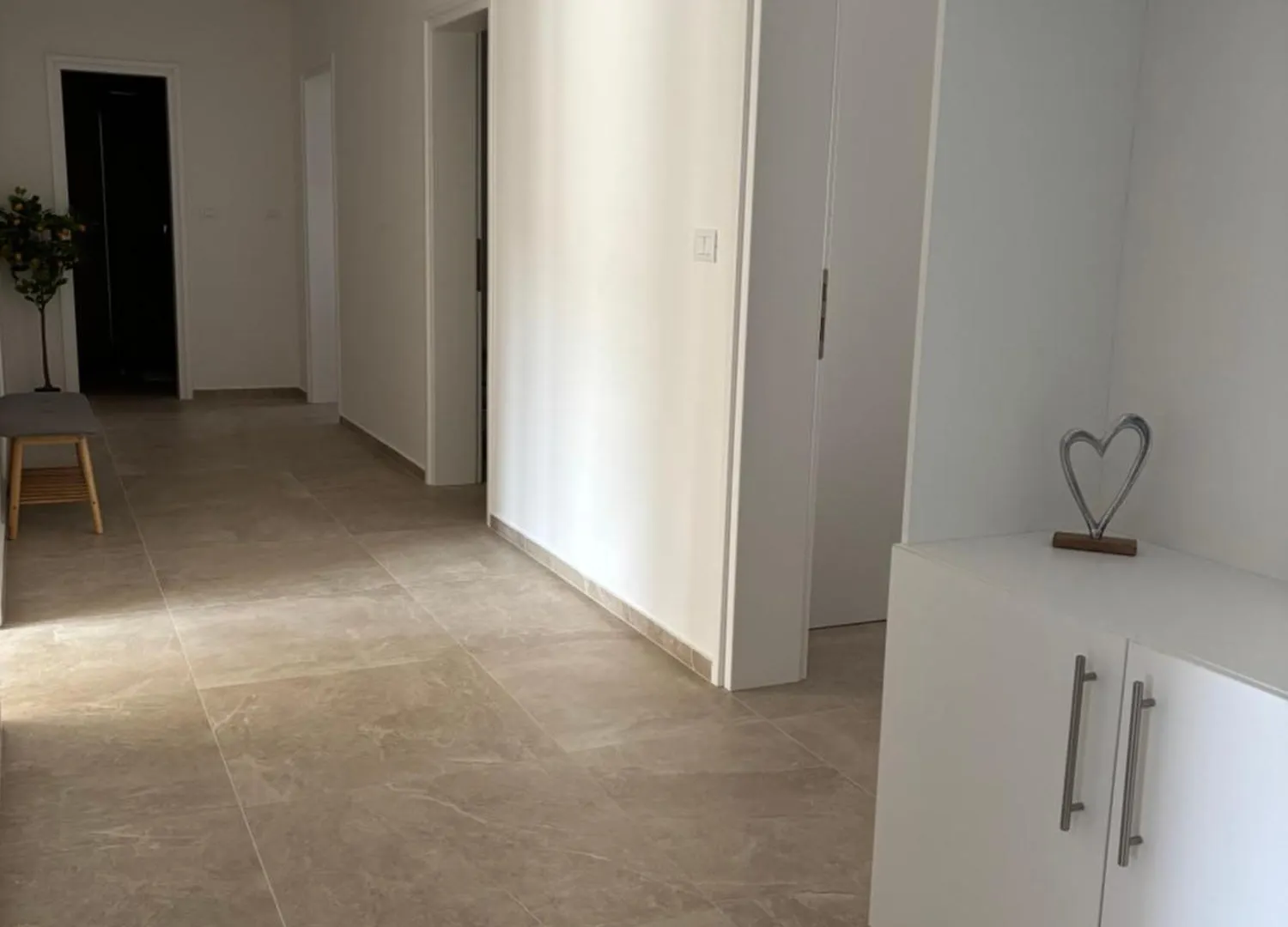 Apartment Deluxe 파자나