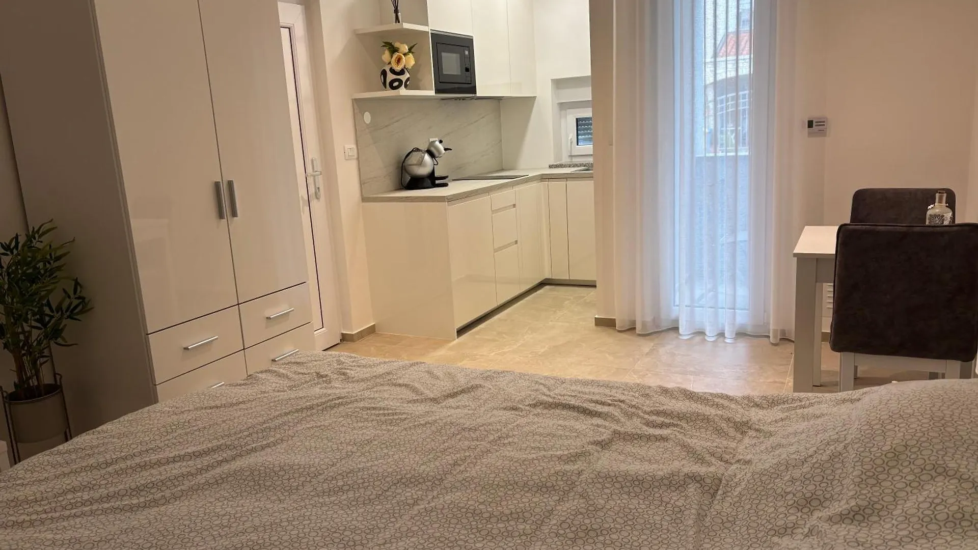Apartment Deluxe 法扎纳